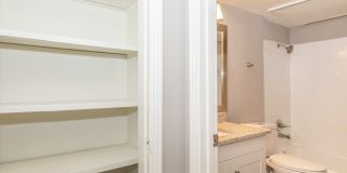 Camelot Apartments Gallery 14
