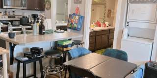 Spacious 3 & 4 Bedroom Apartments Near WWU + Downtown Gallery 8