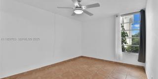 9682 Fontainebleau Blvd Gallery 13