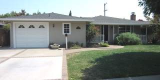 Cute Single Family Home in Great Location, Nice Yards, Fireplace, Bonus Room, Great Schools! Gallery 1