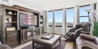 410 W 7th Street unit: 1023 Gallery 6