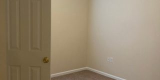 **LESS than 10 minute Drive from Fort Knox** Gallery 6