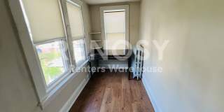 Spacious Upper-Level Duplex in the Heart of South Minneapolis. Gallery 9