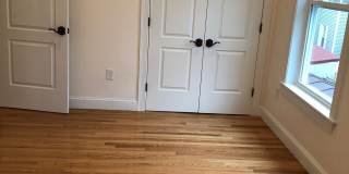 363 Windsor St Gallery 11