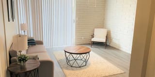 Avenue 19 Gallery 8