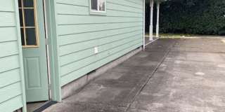 Quiet Peaceful 3 bedroom 2 bath Single Level home located in Central Point Gallery 38