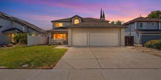 GREAT CENTRAL BRENTWOOD LOCATION! Gallery 1