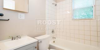 Welcome to this charming 2 bedroom, 1 bathroom home for rent in Columbus, OH! Gallery 9