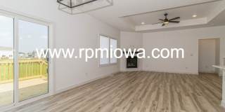 STUNNING HOME!! 4 Bed, 3 Bath Home in Altoona STUNNING HOME!! 4 Bed, 3 Bath Home in Altoona Gallery 6