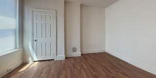 Charming 3-Bed Port Richmond Row Home Gallery 9