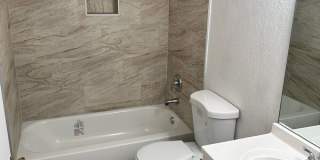 821 5th St Gallery 6