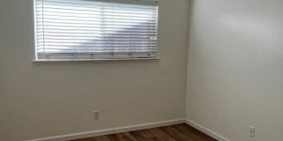 UPDATED 2 BEDROOM APARTMENT!! Gallery 9