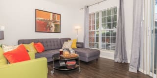 Lakeshore Apartments Gallery 41