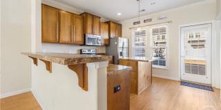 116 Ventura Place Gallery 8