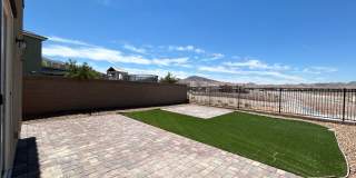 Inspirada 4-Bedroom 3-Bathroom Home! Gallery 25
