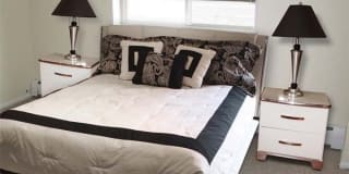 Hamilton Village Gallery 8