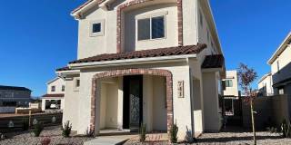 Desert Color Home -  Internet Included! Gallery 1