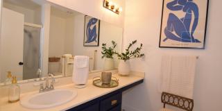 18550 Hatteras Street Gallery 22