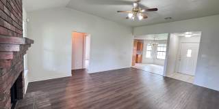 Inviting 3 Bedroom 2.25 Bath home in Hymesa Estates! Gallery 7