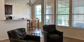 Beautiful Home in Stonegate!! Gallery 4
