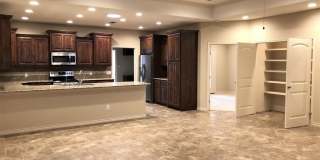 1513 Club Dr Gallery 4