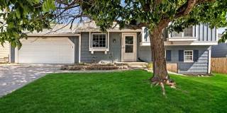 Spacious 3-Bedroom Home with 4th bedroom on lower level & Attached Garage Gallery 1