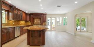 209 N Doheny Dr Gallery 14