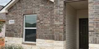 Brand New Home For Rent in Mustang Gallery 1