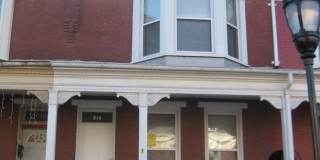 Spacious House with Parking-York City SD Gallery 1
