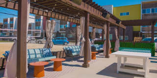 College Town Fayetteville - Student Housing Gallery 40