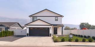 Spacious 3-Bedroom Home with 2-Car Garage Gallery 1