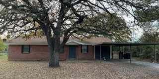 1013 Red Oak Street Gallery 1