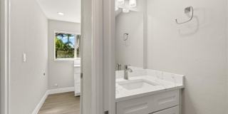 780 Beach Road Gallery 17