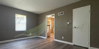 CHARMING 2 BEDROOM DUPLEX IN KANSAS CITY-COMING SOON Gallery 4