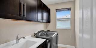Great Pool Home with excellent lake View in Heron Bay, Parkland Gallery 10