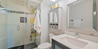 711 S Hollybrook Dr Gallery 18