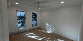 910 W Hallam Street unit: 12 Gallery 16