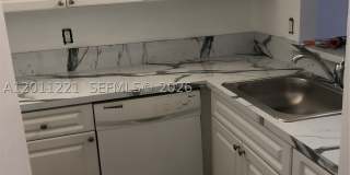 1027 Twin Lakes Dr Gallery 3