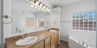 Pet Friendly 4 Bedroom Home! Gallery 17