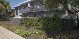 Monterey Townhouse Gallery 69