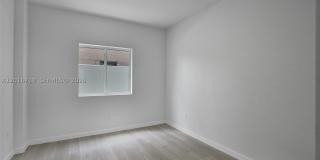 1567 NW 1st St Gallery 14