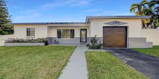 2190 Northeast 169th Street Gallery 1