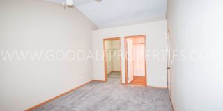 Spring special! 2-Bedroom, 2.5-Bath Townhome in Urbandale with 2-Car Attached Garage Spring special! 2-Bedroom, 2.5-Bath Townhome in Urbandale with 2-Car Attached Garage Gallery 7