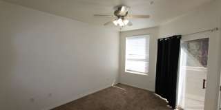 $500 off 1st months Rent!_3-Bedroom Summit Park Condo with Fireplace, Balcony & Covered Parking Gallery 11