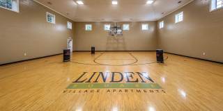 Linden Square Gallery 62