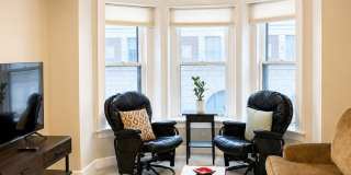 642 N Dearborn Street Gallery 5