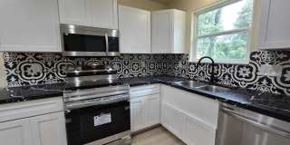 3425 Kenwood Gallery 27