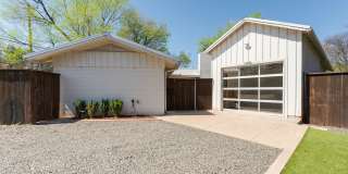 Beautiful Home in Nichols Hills + 3 bedrooms Gallery 27