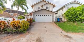 3br/2ba Home w/enclosed yard & SOLAR PANELS! PETS NEGOTIABLE Gallery 1