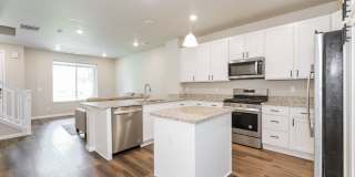 Beautiful 3 Bed, 2.5 Bath Townhome Beautiful 3 Bed, 2.5 Bath Townhome Gallery 10